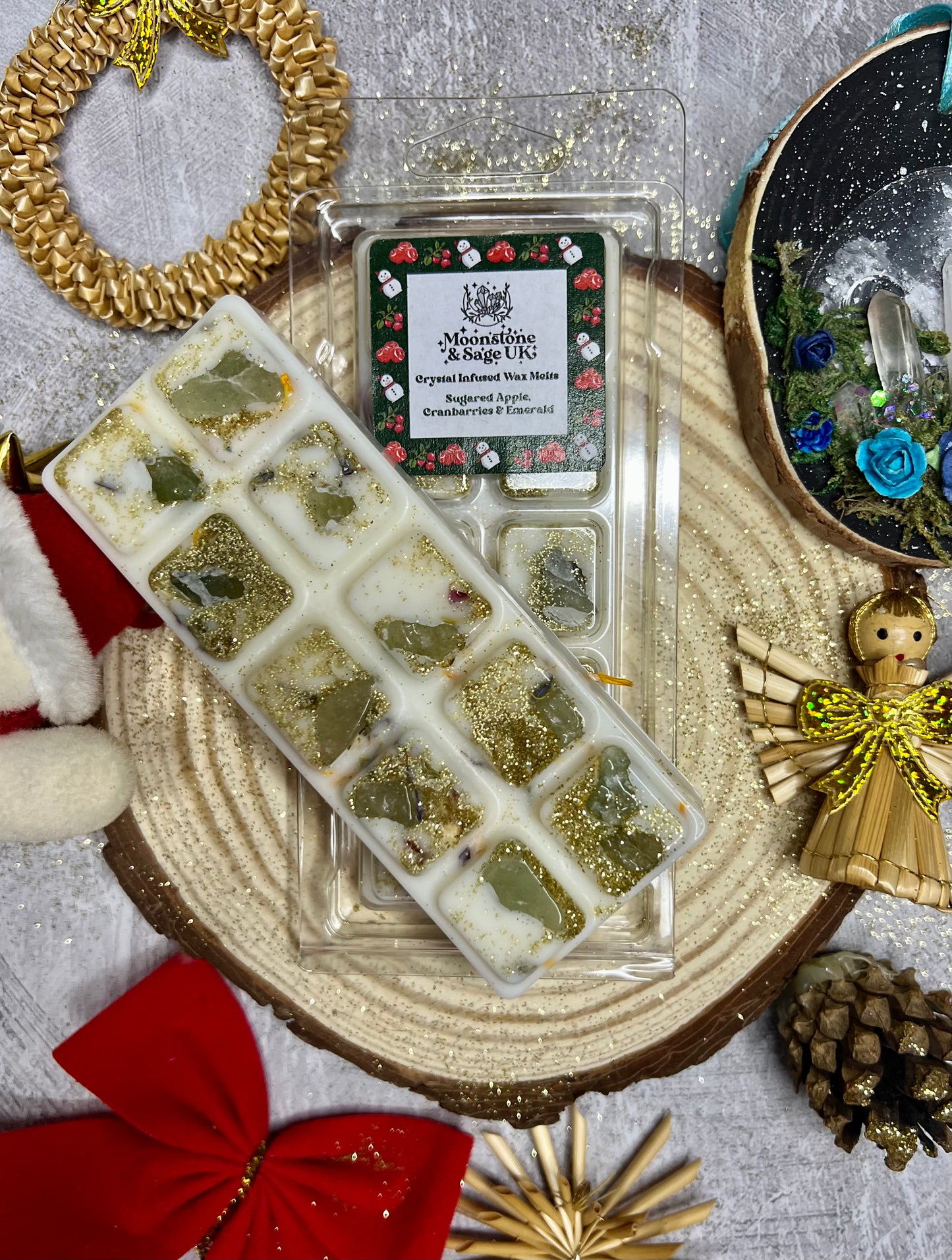SUGARED APPLES & CRANBERRIES Crystal Infused Wax Melt Snap Bar with Emerald Chips.